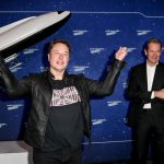 Las clases de charla: crisis en 'The Politico'. Cómo Elon Musk apuñaló a Axel Springer en la espalda - Euractiv