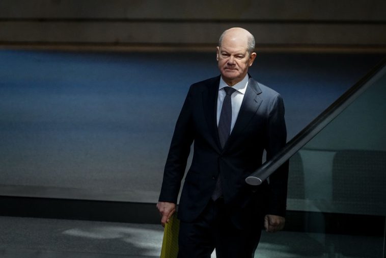 Scholz de Alemania recurre a las acusaciones de racismo - Euractiv