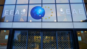 Sede diplomática de la UE evacuada después del fuego - Euractiv