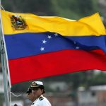 Trump dijo que Estados Unidos no permitiría que el petróleo compre a Venezuela.